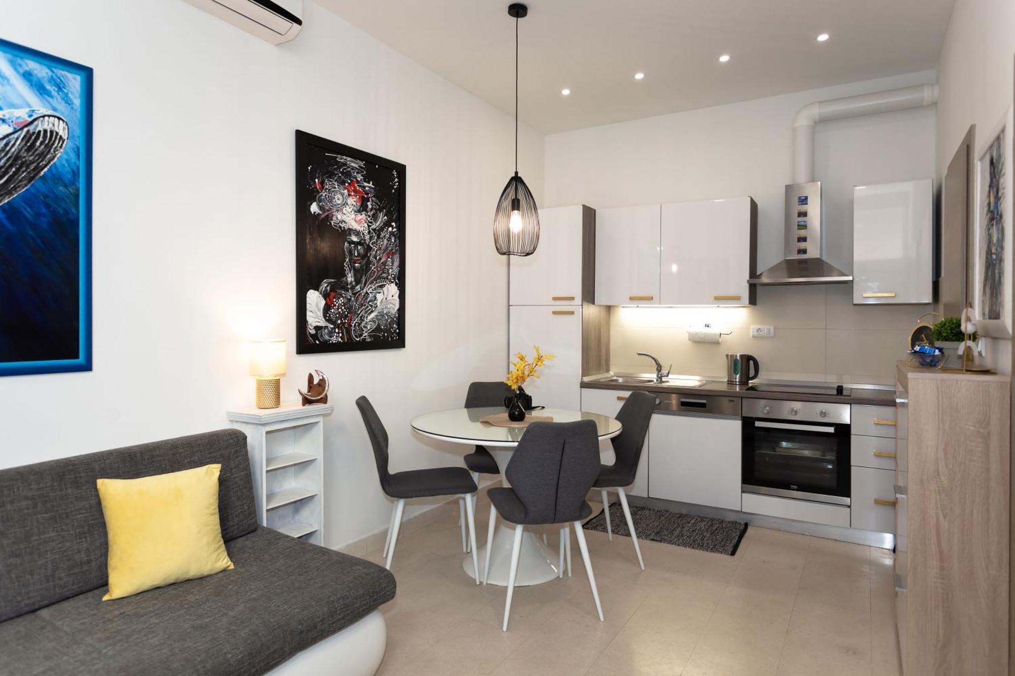 Moon Apartment سبليت المظهر الخارجي الصورة